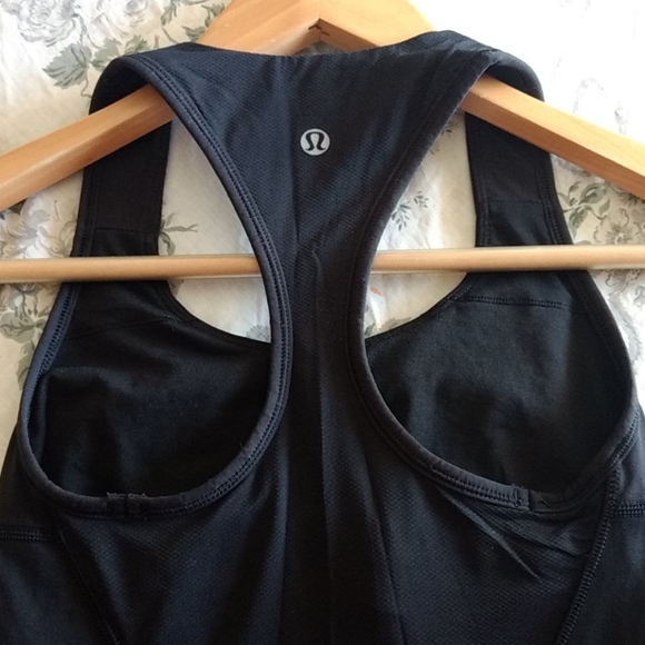 Lululemon Cardio Kick Tank - Picture 6 of 8